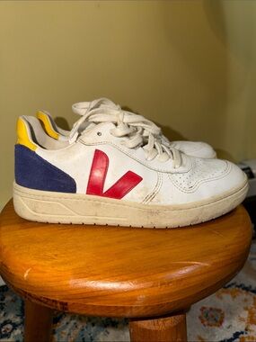 Veja Women's White V-10 Sneakers Red V, Blue Heel and Yellow Pull Tab Size 6